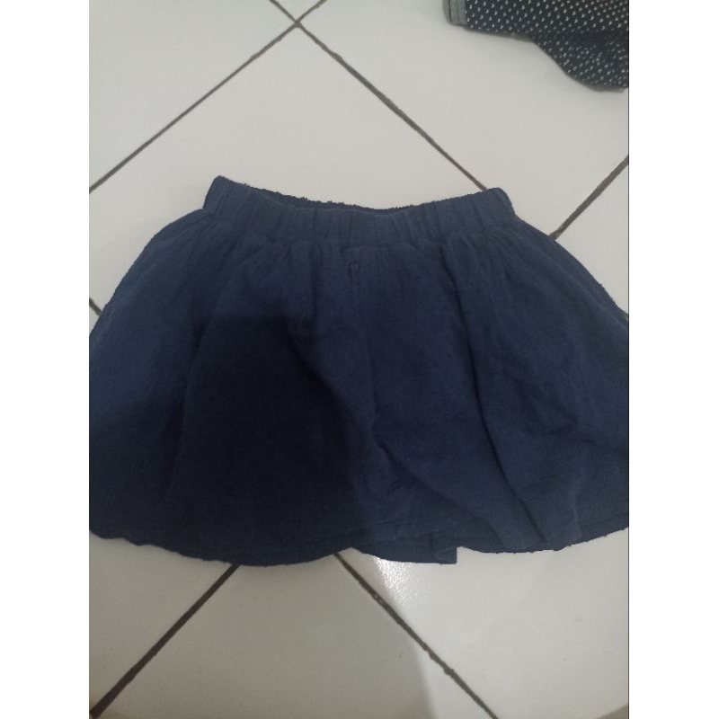 preloved rok anak 3-4 tahun uniqlo
