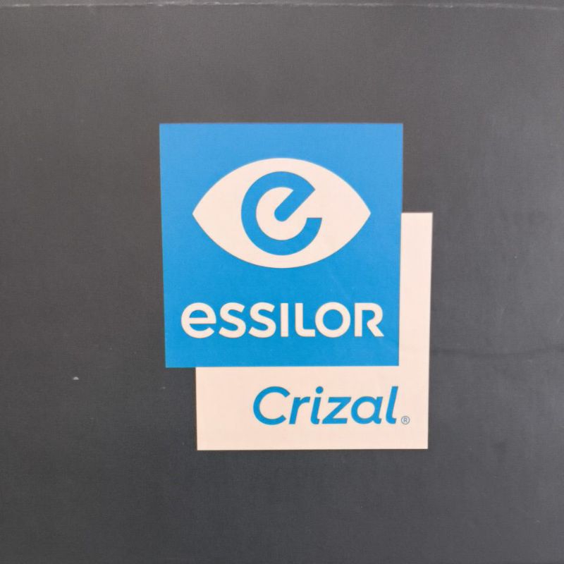 Lensa Essilor