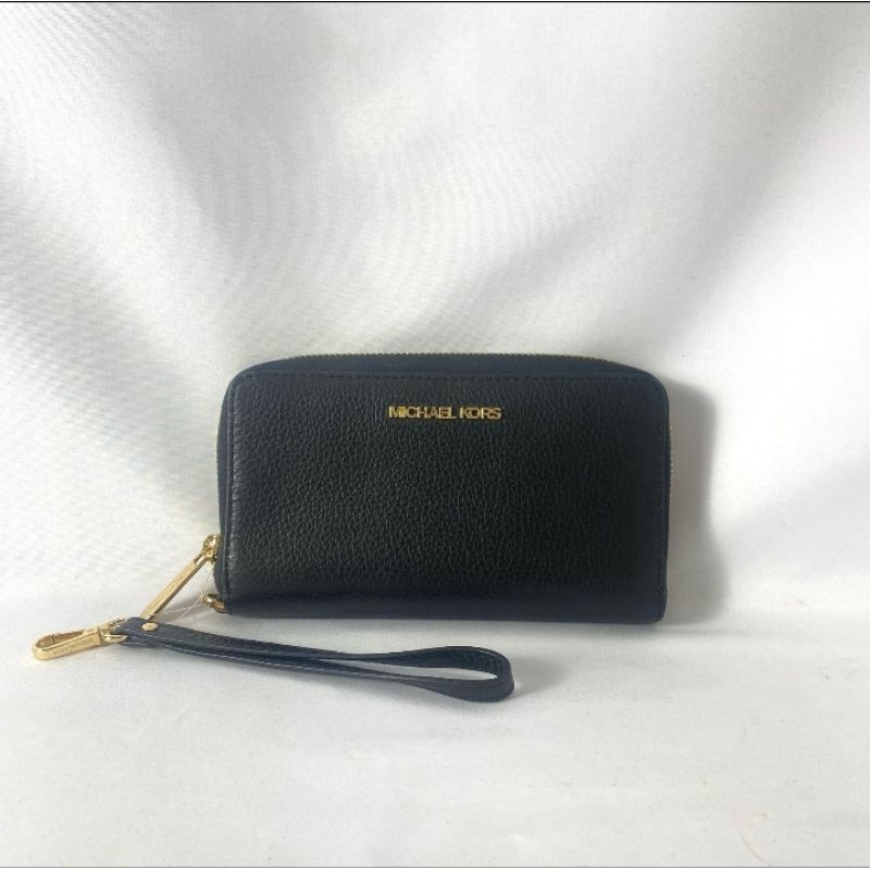 Mk jet set travel lg flat mf phone case leather black