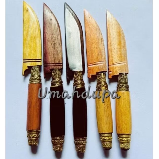 Tiuk Metuasan / Tiuk Mejaitan / Pisau Metuesan Janur / Canang Sampian / Banten / Tiuk Bali