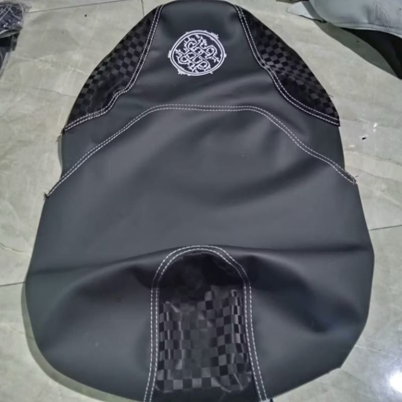 Kulit Jok Motor Fiz r Model Xride Kombinasi Mbtech Catur / Sarung Jok Mbtech