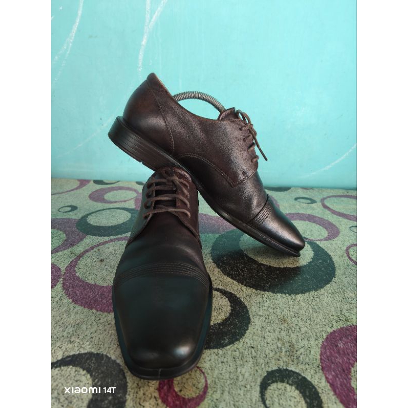 Pantofel Kulit Ecco