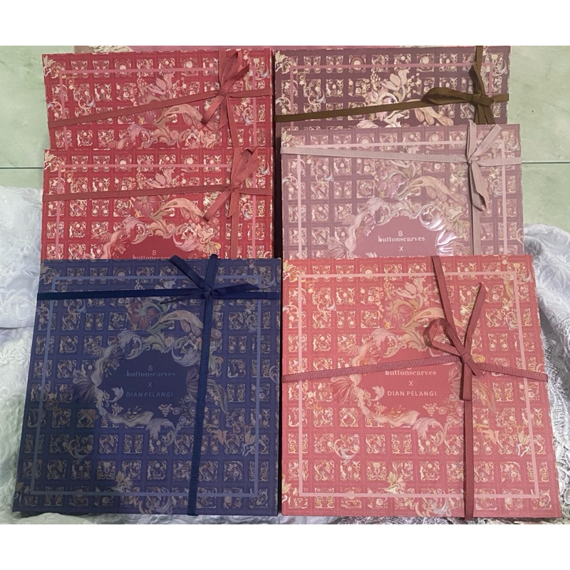 Button Scarves XL - Autograph 2