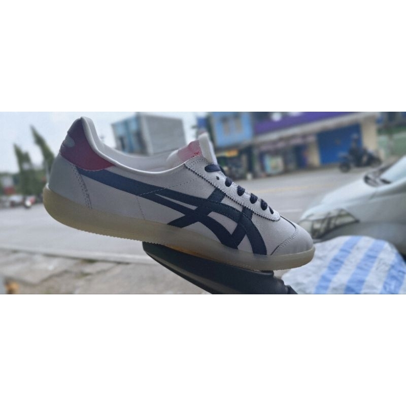 Sepatu Pria Onitsuka Tiger