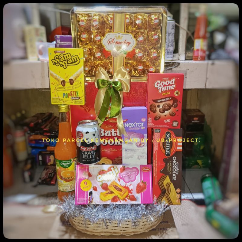 

Parcel lebaran / Hampers Lebaran / Parcel Snack Idul Fitri