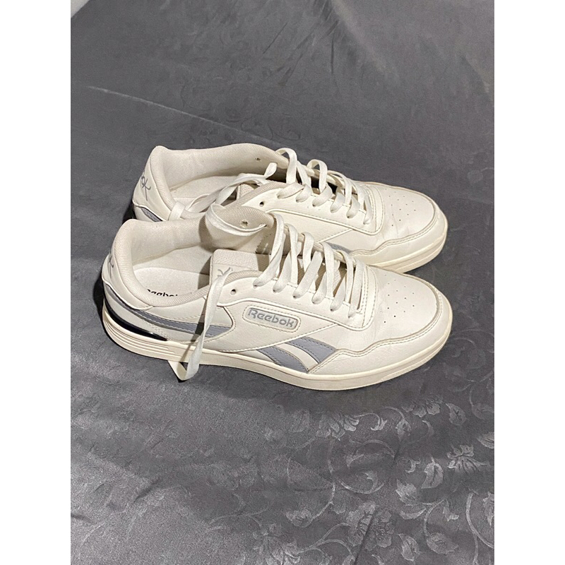 Sepatu Reebok Putih