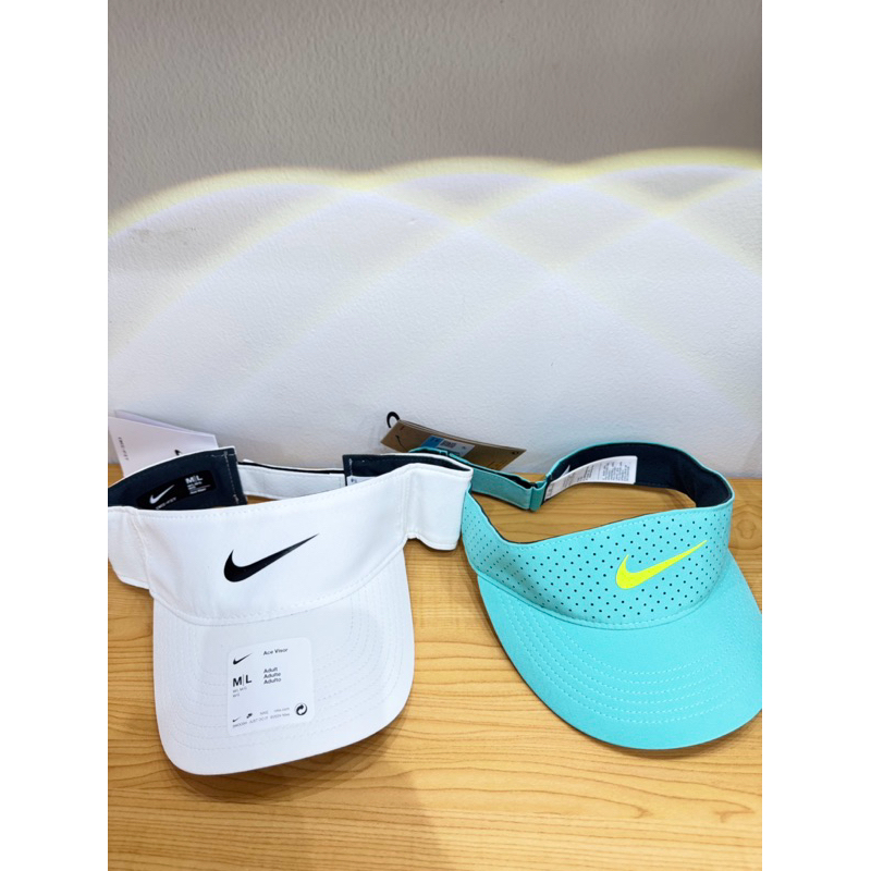 TOPI NIKE TENNIS WANITA