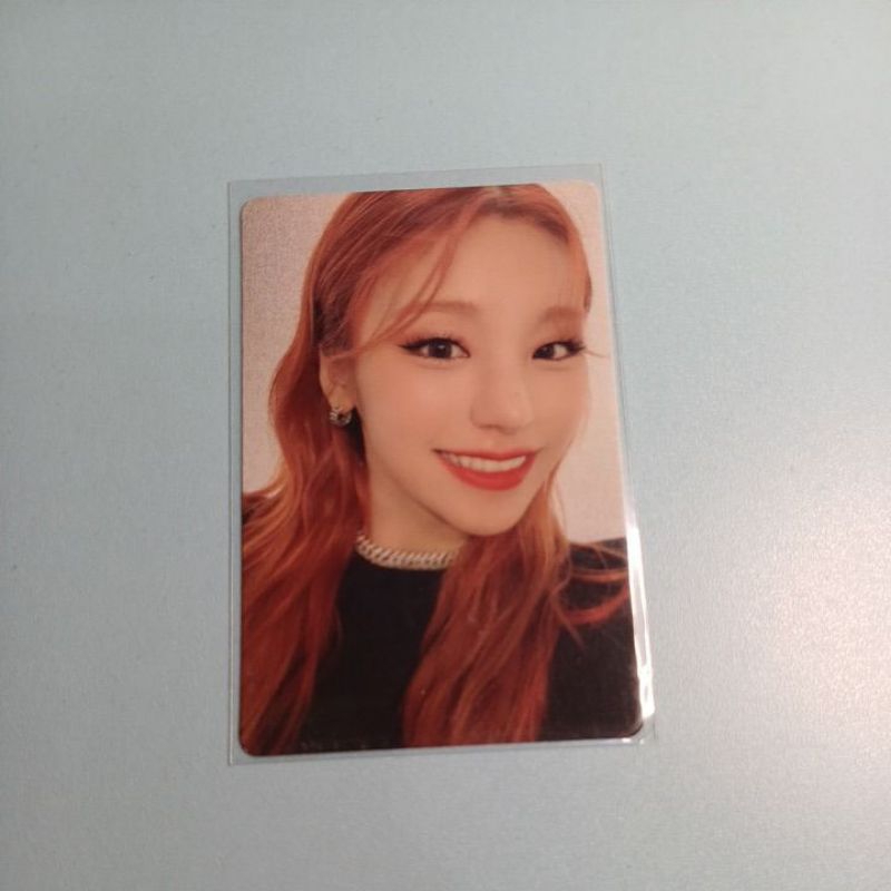 photocard yeji nbd juli