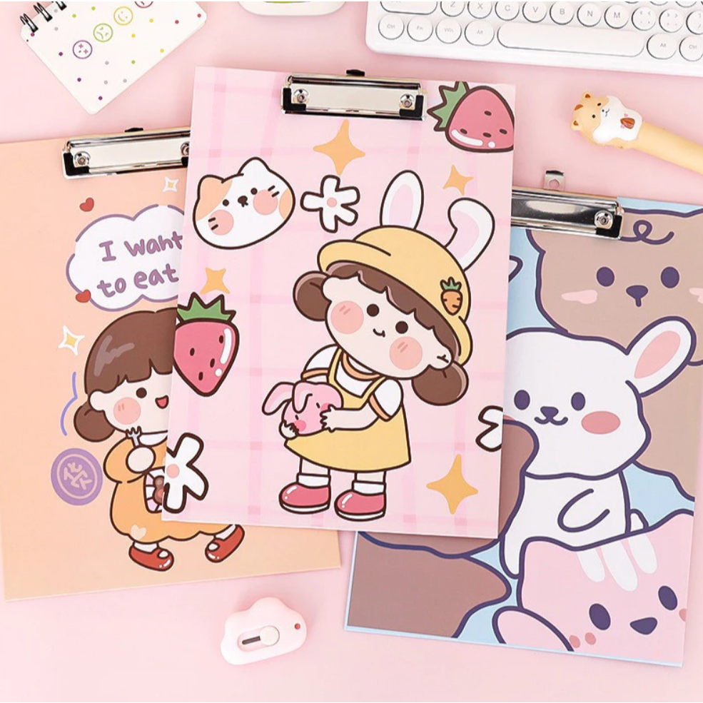 

Clipboard Papan Jalan Ujian Karakter Motif Lucu A4 PVC Folder Penjepit Kertas Ujian Anak Sekolah