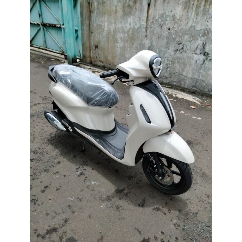 Yamaha Grand Filano Hybrid Neo 2025