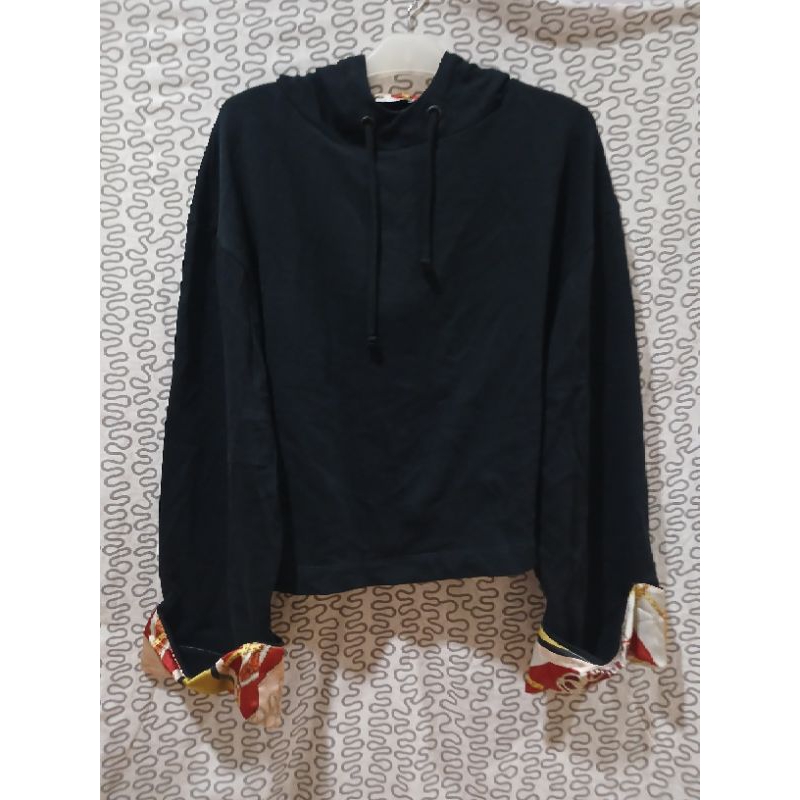 Hoodie Crop Oversize/ZARA
BASIC