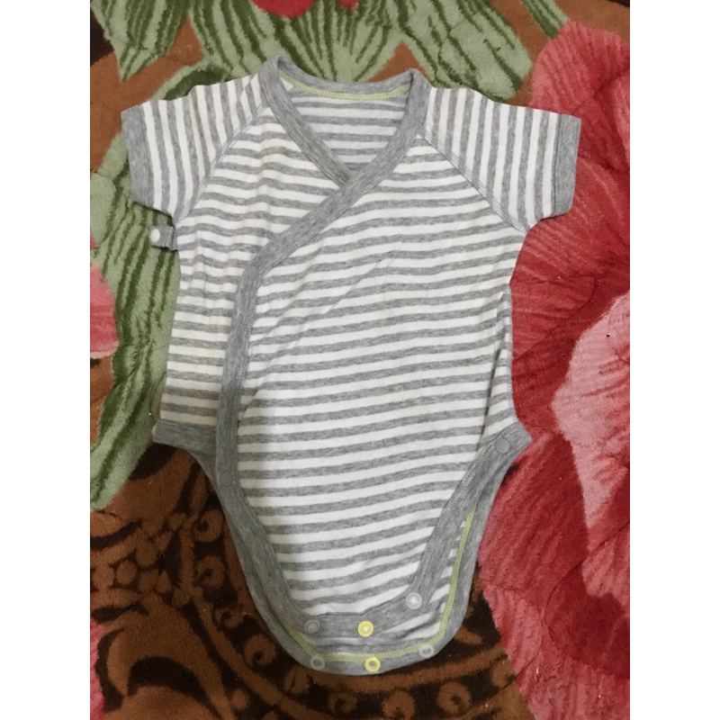 (PRELOVED) Uniqlo Jumper Bayi