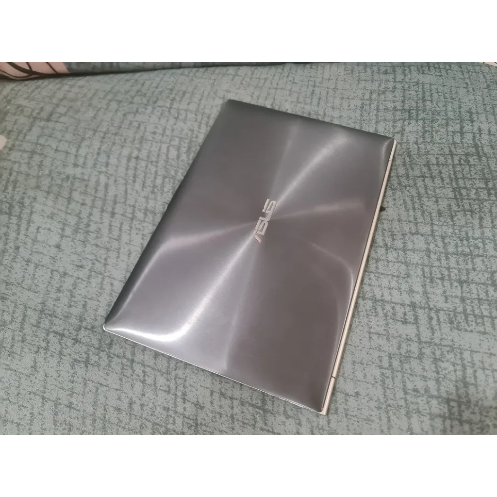 Laptop ASUS ux31E. Laptop Super slim & Mewah