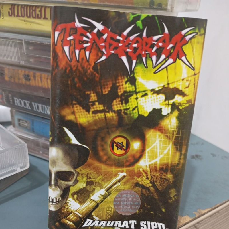 kaset pita tengkorak