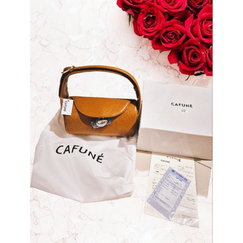 Cafune drop duffel bag (NEW) by lassiewear