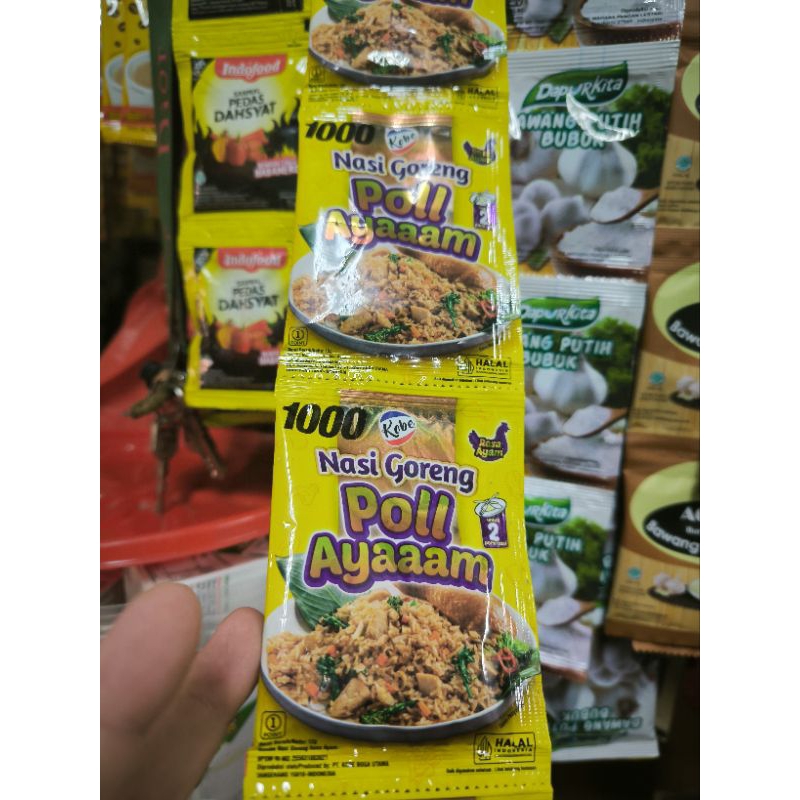 

1 Renceng Kobe Nasi Goreng Poll Ayam isi 6 Sachet x 12 Gram