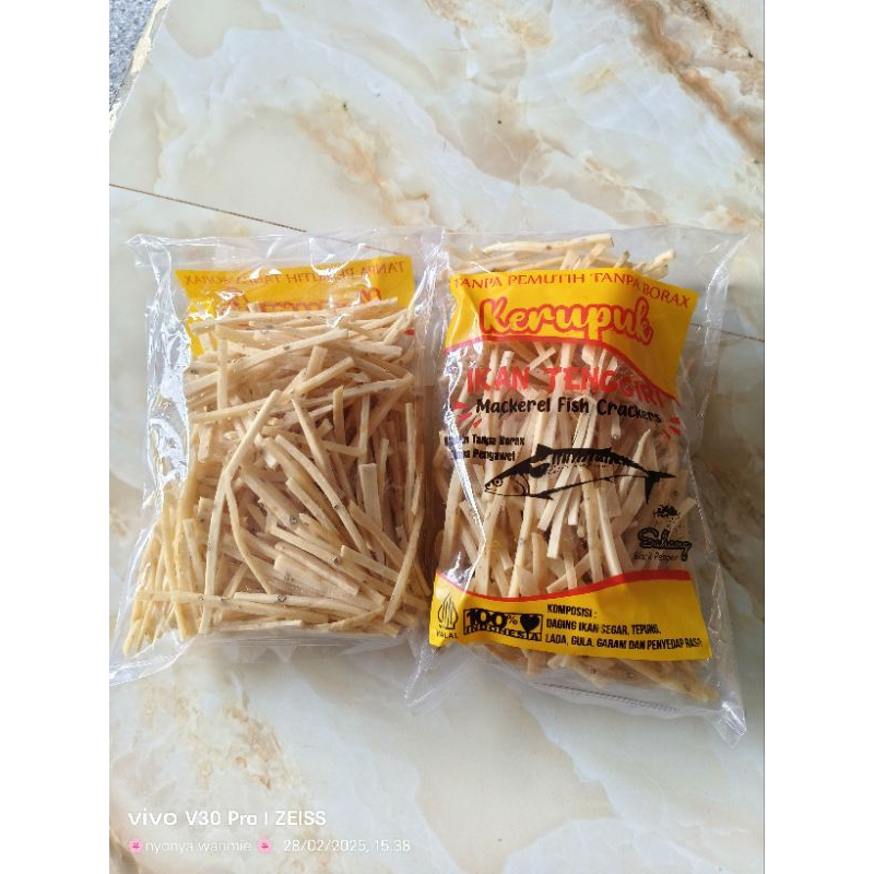 

KERUPUK IKAN OLE OLE KHAS KALIMANTAN