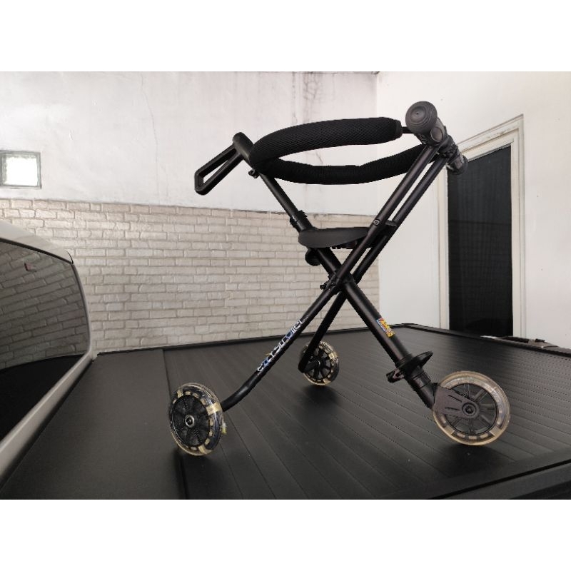 Ezzy Stroller ( bangku roda 3 anak ) PRELOVED