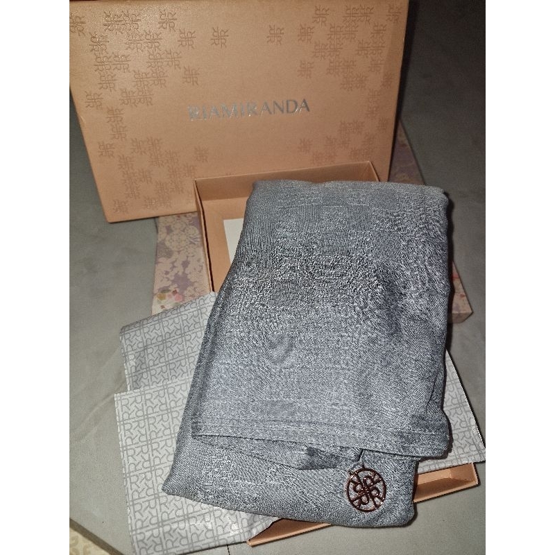 Scarf Ria Miranda Kanzia- Cool Grey