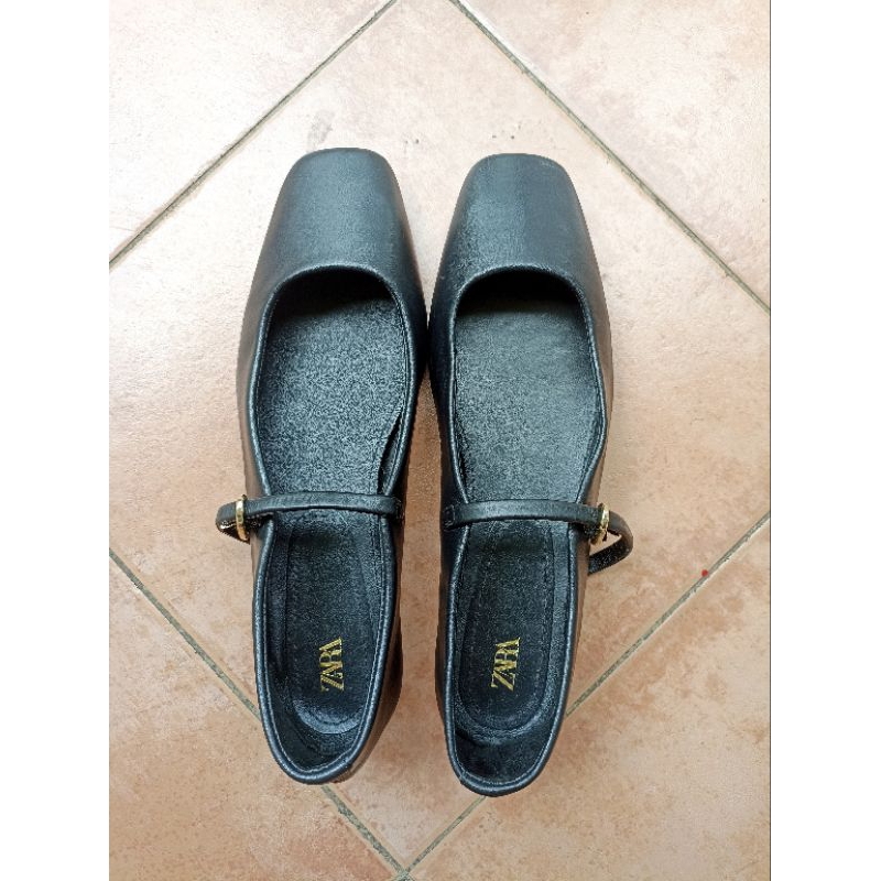 Sepatu hitam ZARA flatshoes original hitam
