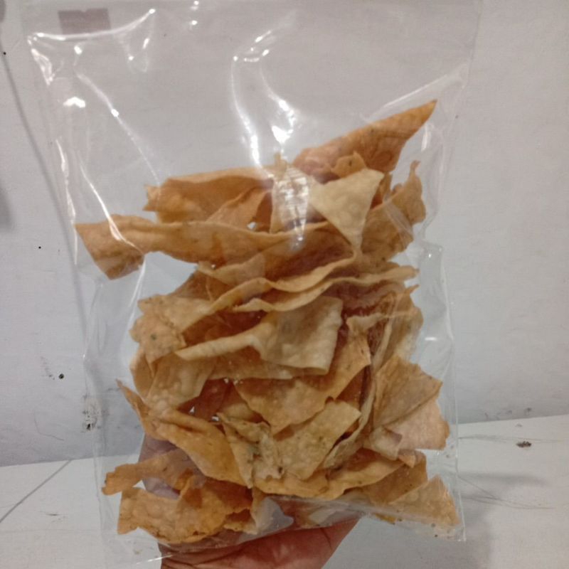 

Cemilan keripik Bawang