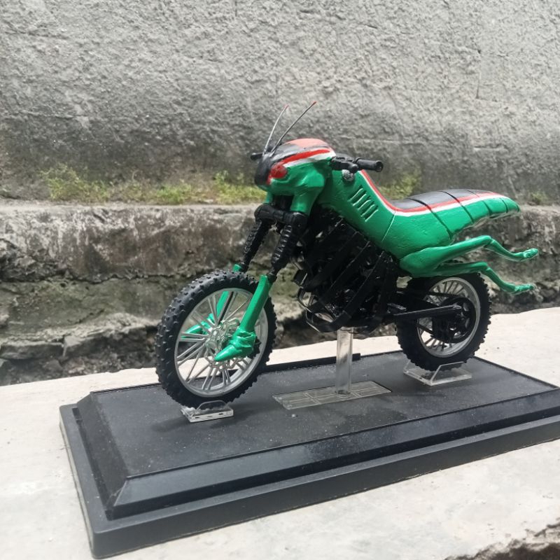 motor belalang tempur