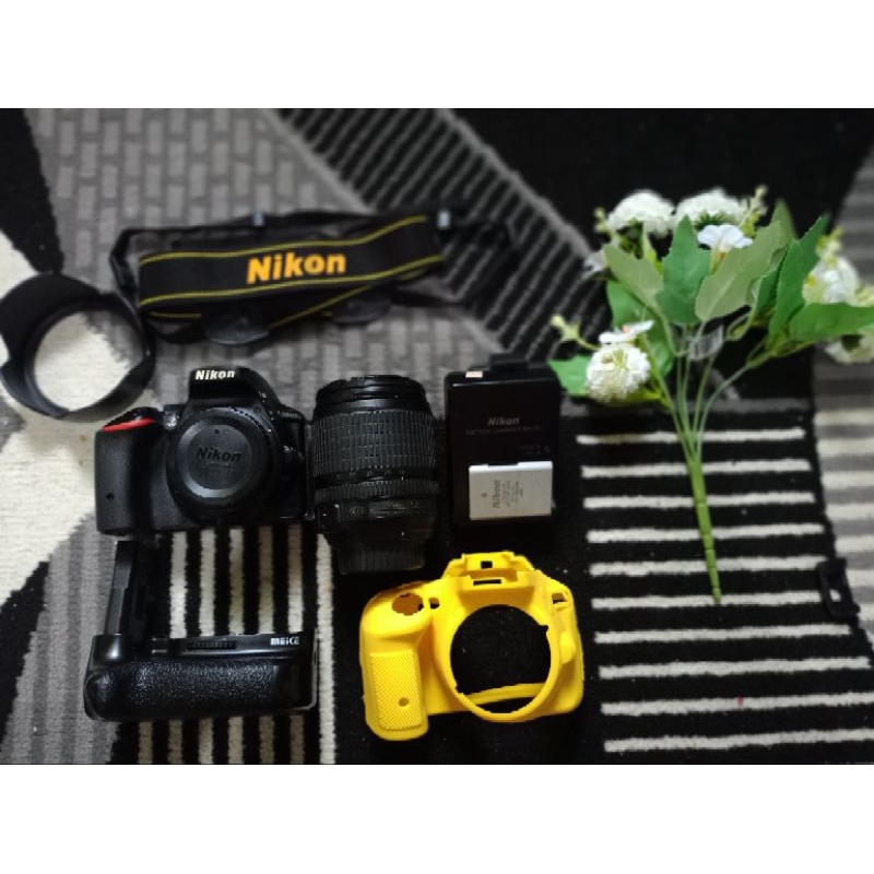 Nikon D5500 Kit 18-105 VR Bekas