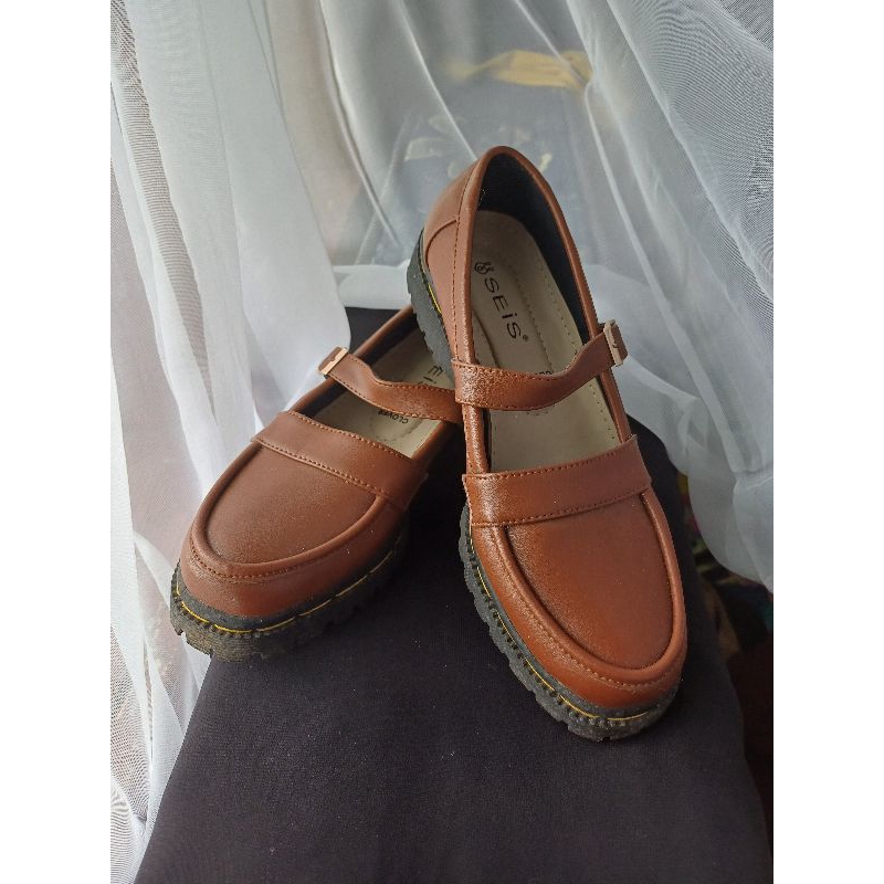 (preloved) SEIS Clover - Sepatu Docmart Wanita