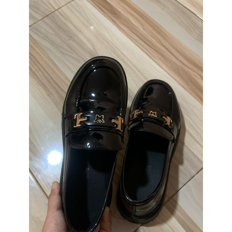 preloved sepatu docmart