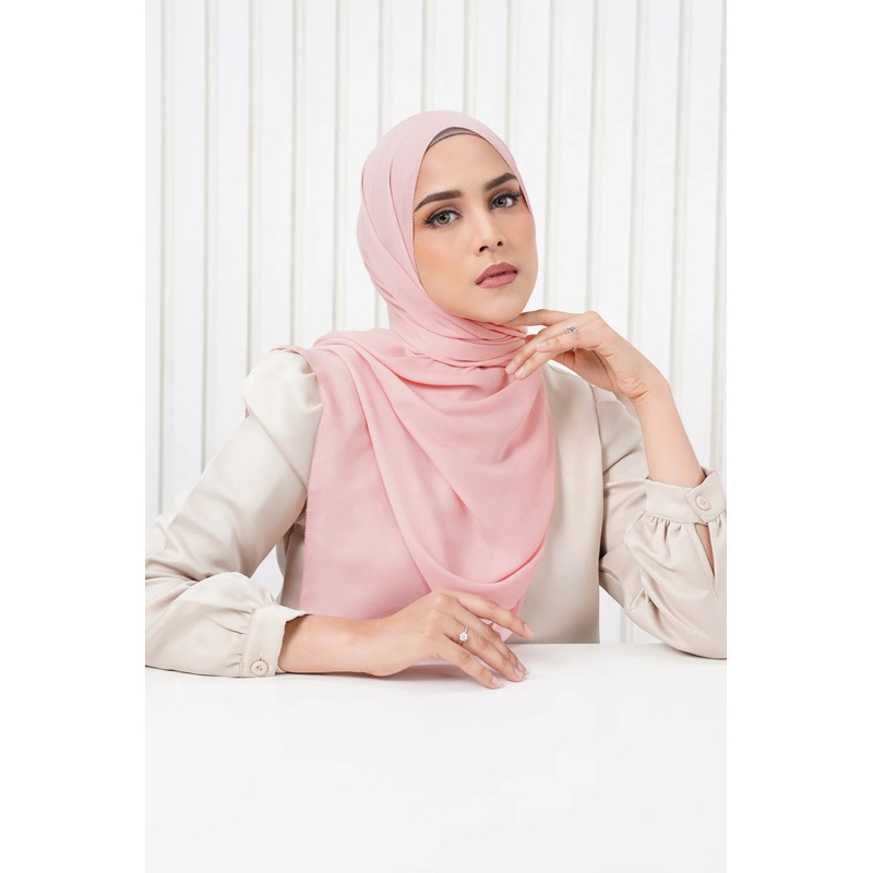 Buttonscarves Cassie Shawl