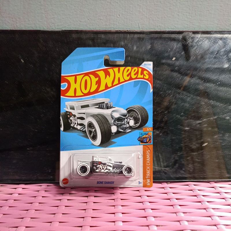 hotwheels BONE SHAKER TH