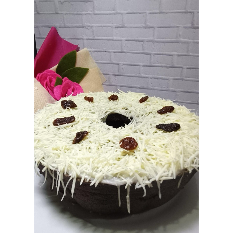 

Bolu Ketan Item Full Topping