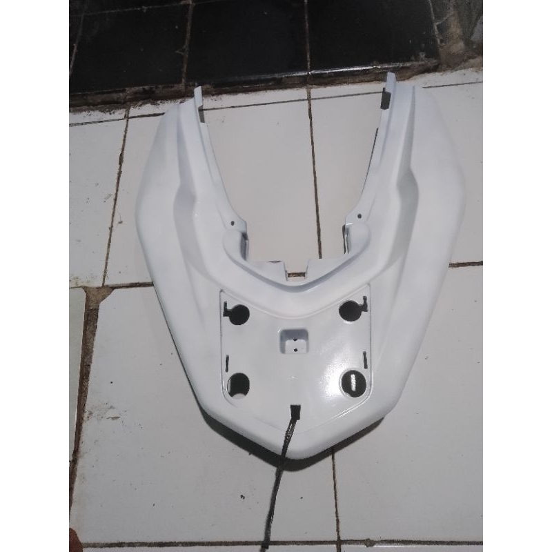 cover body tutup behel Joko belakang Honda PCX 150 k97 putih original copotan