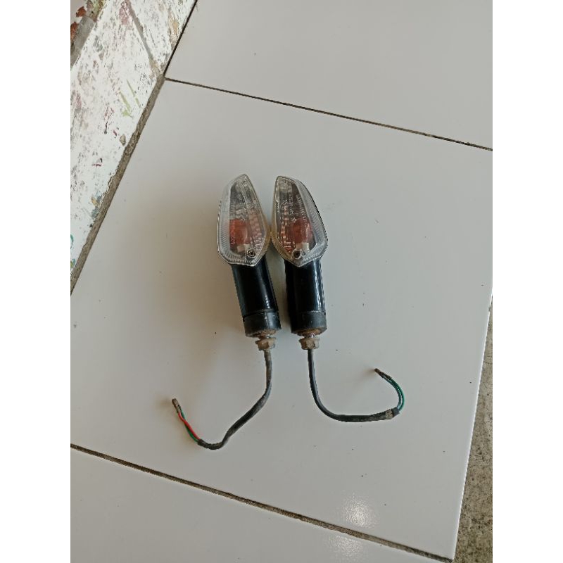 lampu sein CBR 150R 250R CBU Thailand bekas original