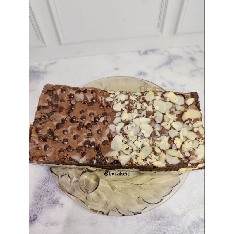 

Fudgy Brownies ukuran 20×10
