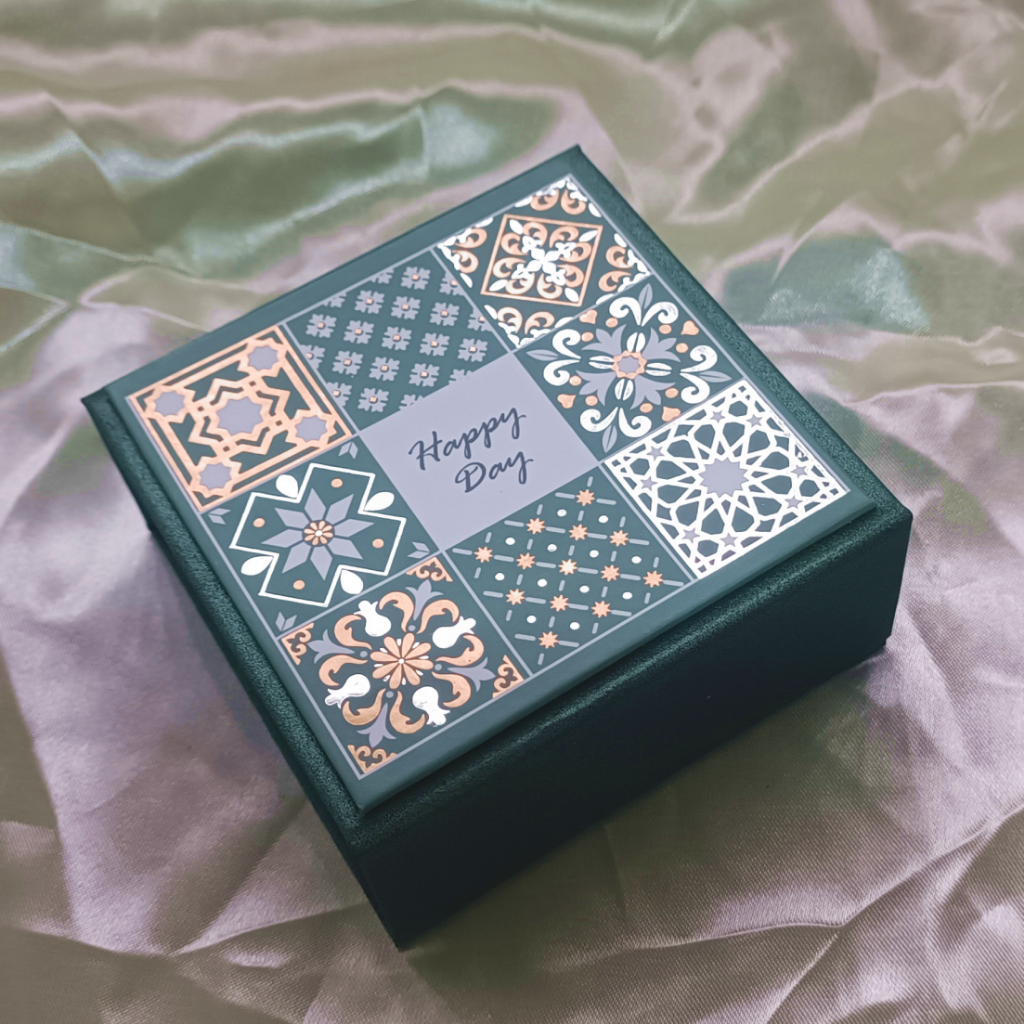 Hard Box Logam Mulia Premium  Fancy Paper Green Happy Day