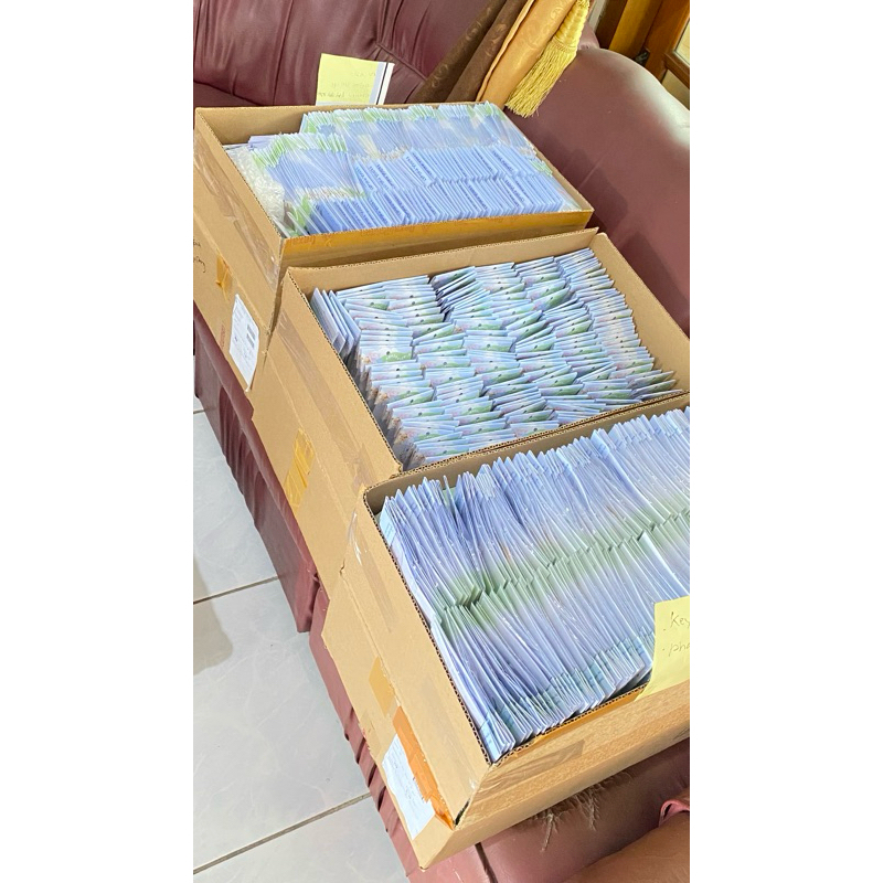 

KUE KERING HAMPERS LEBARAN a.n Maya Mardiana