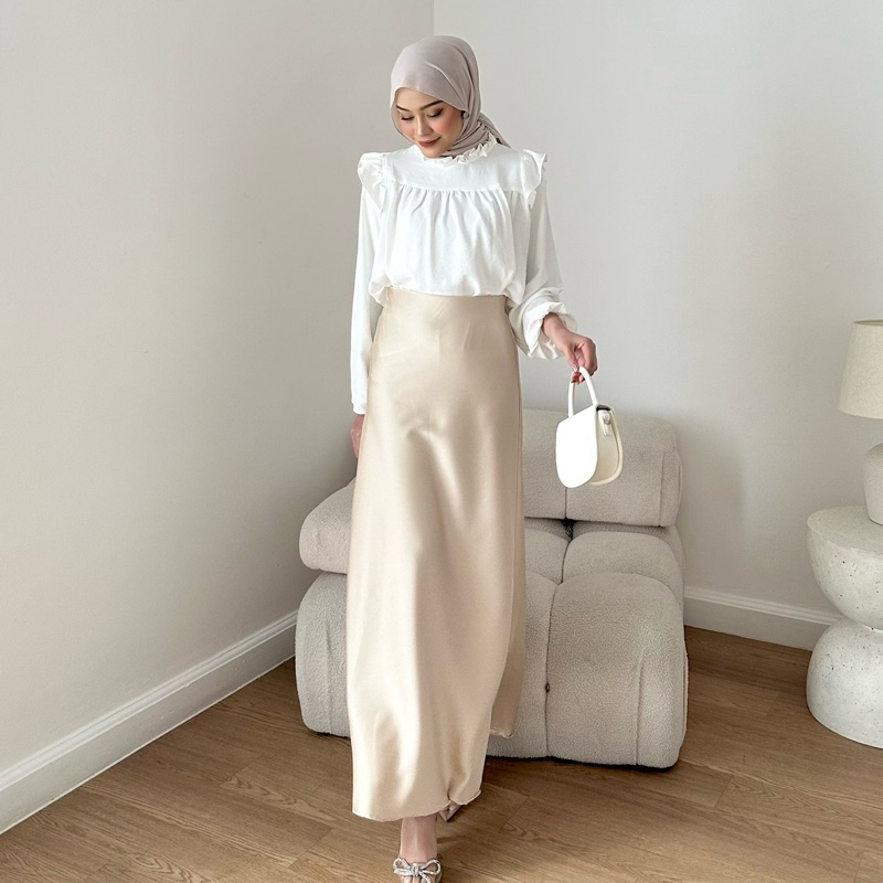 TERBARU Dezhaf - Kiana Satin Skirt / Rok Satin A Line