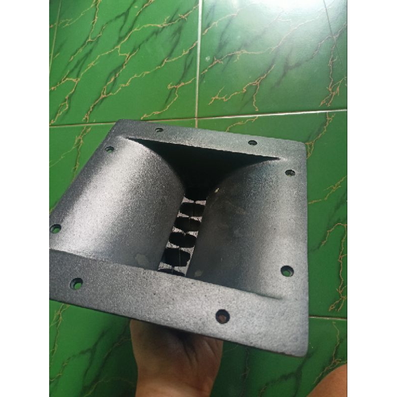 Horn Corong Harmonika Ukuran 22×22 Sudah Drat Dan Buat