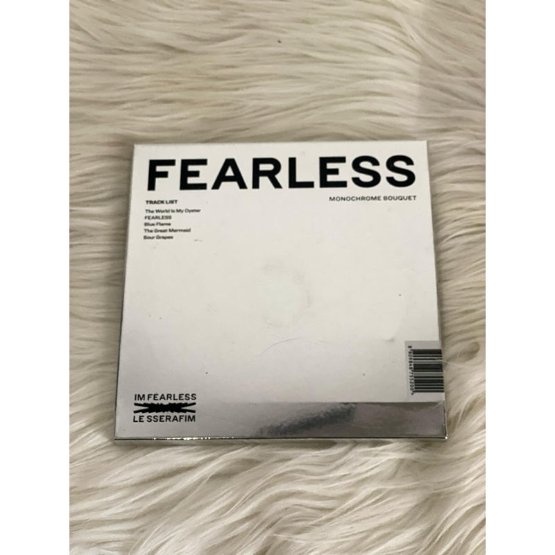 Album FEARLESS - LE SSERAFIM