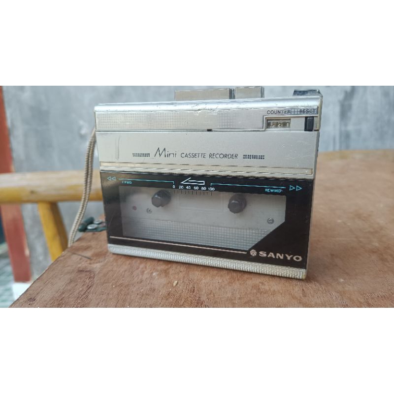 walkman kaset pita sanyo M1120