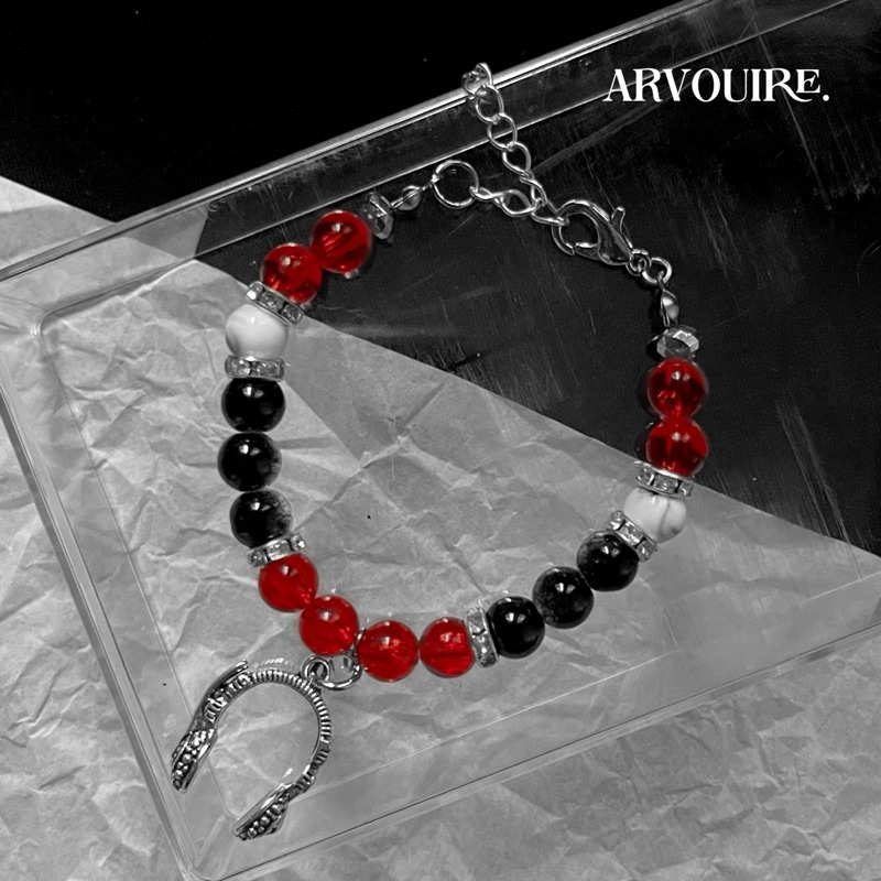 HER BRACELET | gelang chase atlantic