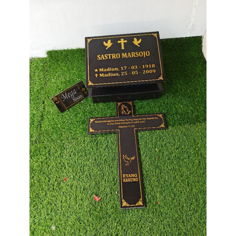 BATU NISAN GRANIT TILE 1 SET/MAESAN GRANIT 30X40+SALIB 40x45/+PCKING KAYU