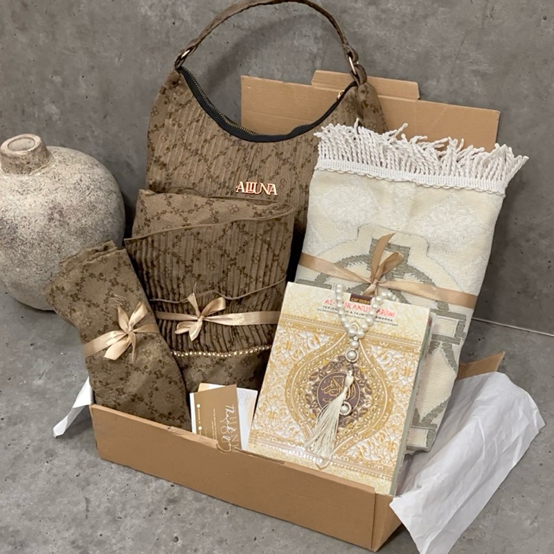 Serah Studio - Set Mukena Alquran Sajadah