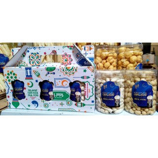 

Hamper Snack Cantik / Snack Toples / Snack Murah Kemasan Toples / Snack baru dijamin renyah higienis / Bisa instan kirim luar kota packing aman