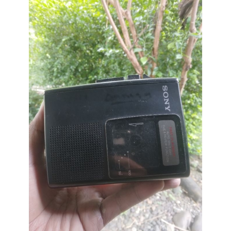 Walkman Sony original lawas - Pemutar kaset jadul