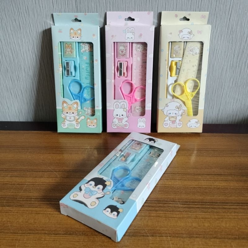 

Alat Tulis Set 0022 Karakter (per 1 set)