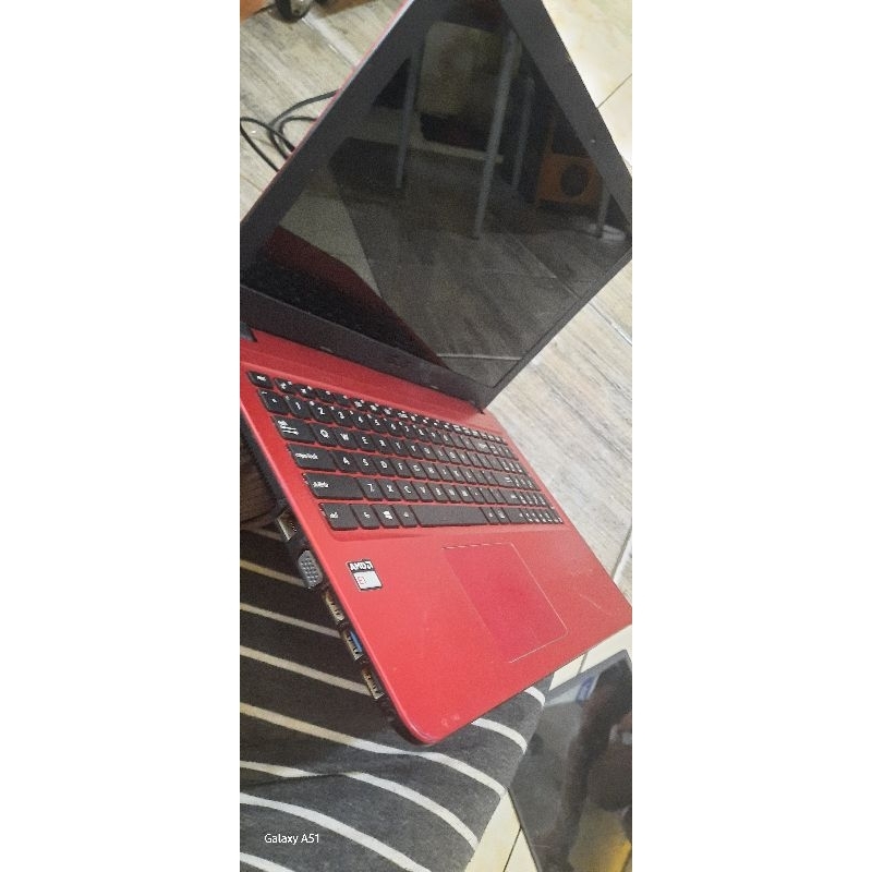 Laptop asus x540y super mulus