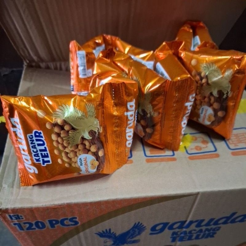 

kacang telor garuda 16 gr . 1 rtg isi 10 pcs