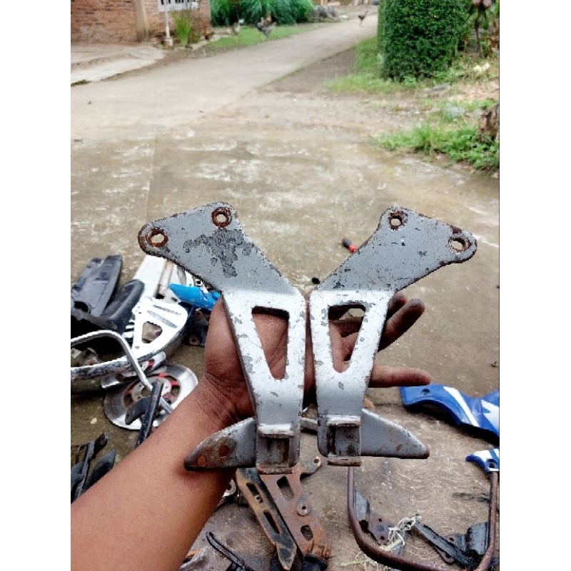 Postep Footstep Belakang Jupiter Z Old Lama Original